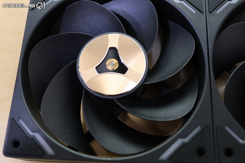 TCOMAS 鈦坦科技 FC700PRO 平價高轉速強風壓拼接扇