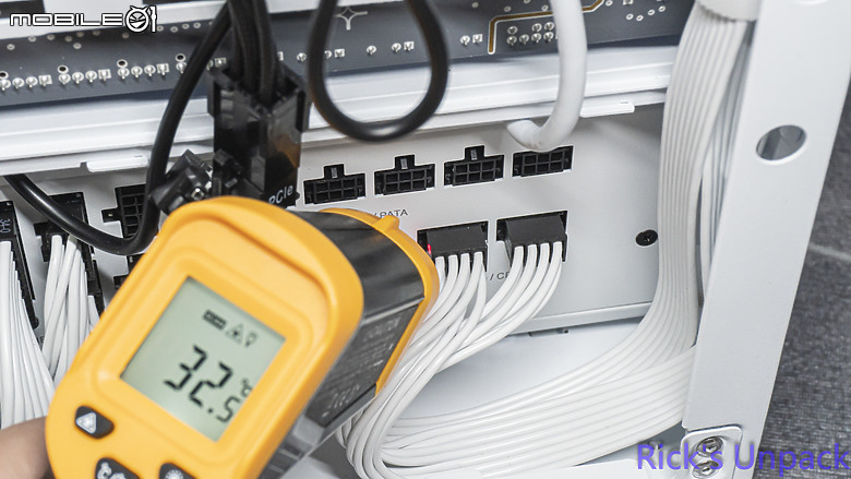 【開箱】白色側出電源 | CORSAIR RM1000x SHIFT WHITE