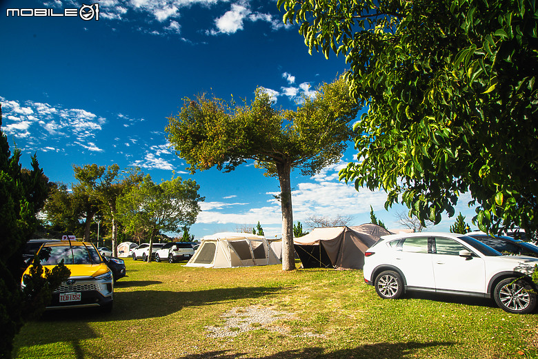 駕著Mercedes-Benz G 450 d來趟露營體驗，在城市與山林間恣意轉換的生活態度！