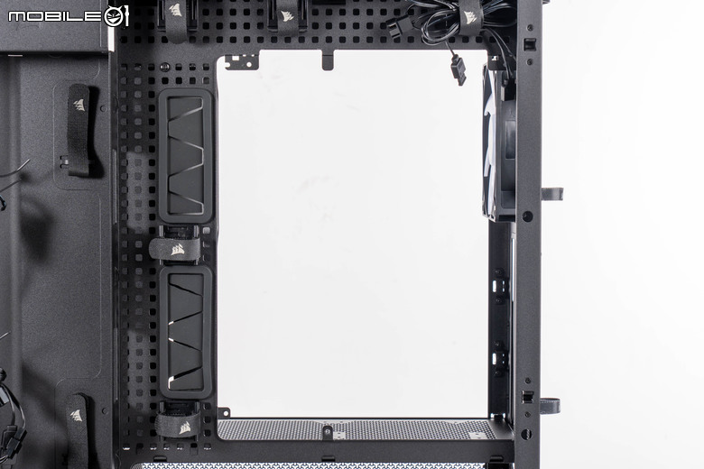 CORSAIR FRAME 5000D RS ARGB 機殼開箱實裝 以高度模組化設計不僅裝機便利 散熱效果也好