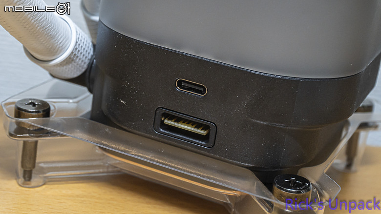 【開箱】泰坦潔白水冷 | CORSAIR iCUE LiNK TITAN 360 RX RGB WHITE