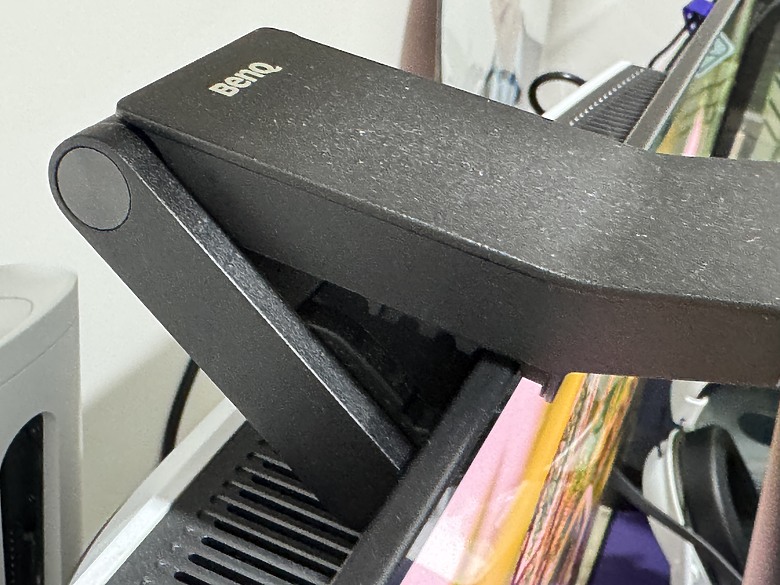 點我看大圖 BenQ ScreenBar Pro覺得有用的就不是智商稅
