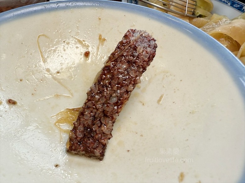 南投薑母鴨推薦，薑母鴨、胡椒全鴨還可以一鍋兩吃，山泉水養殖吳郭魚、現撈泰國蝦，埔里在地美食