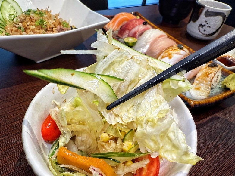 捷運學區日本料理，壽司、鮮甜生魚片、澎湃海鮮丼、炙燒壽司、寵物友善