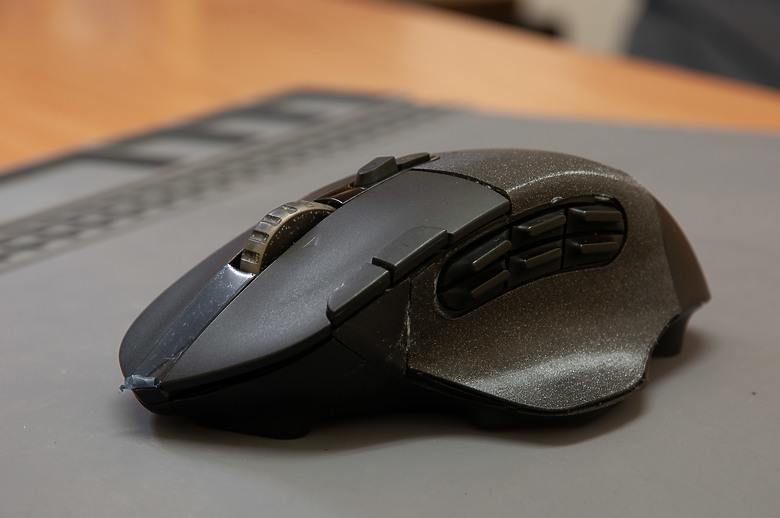 「Logitech G604 Lightspeed 小眾多工鼠」 - 再戰十年取暖文。