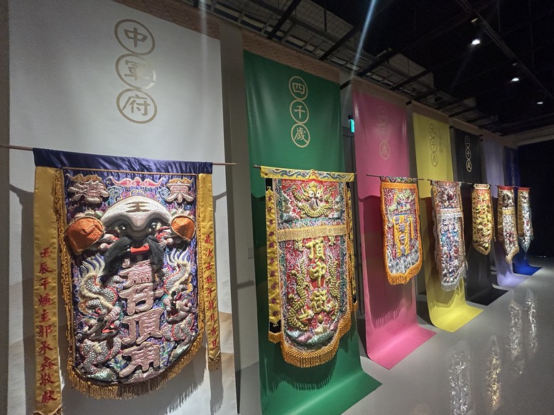 騎 遊 東 港 ( 全 台 首 座 王 船 文 化 館 )