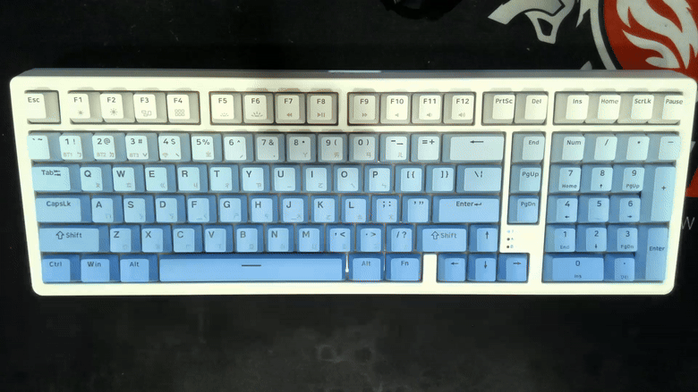 點我看大圖 開箱|【POJUN】PJ05 - 霜月藍顏值爆表,親民價位照樣熱插拔 + 三模到位!