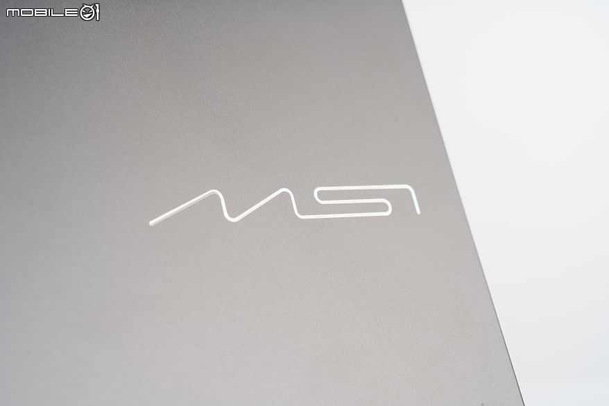 MSI Prestige 14 Flip AI+ D3M｜滿足全天續航力的絕佳 AI 翻轉筆電