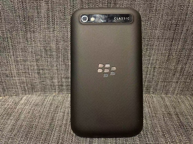 遲來的開箱 黑莓 Classic-Zinwa Q25