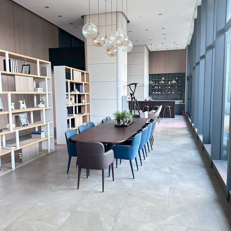 點我看大圖 請益版大們明日學價錢差不多~格局哪個比較好?