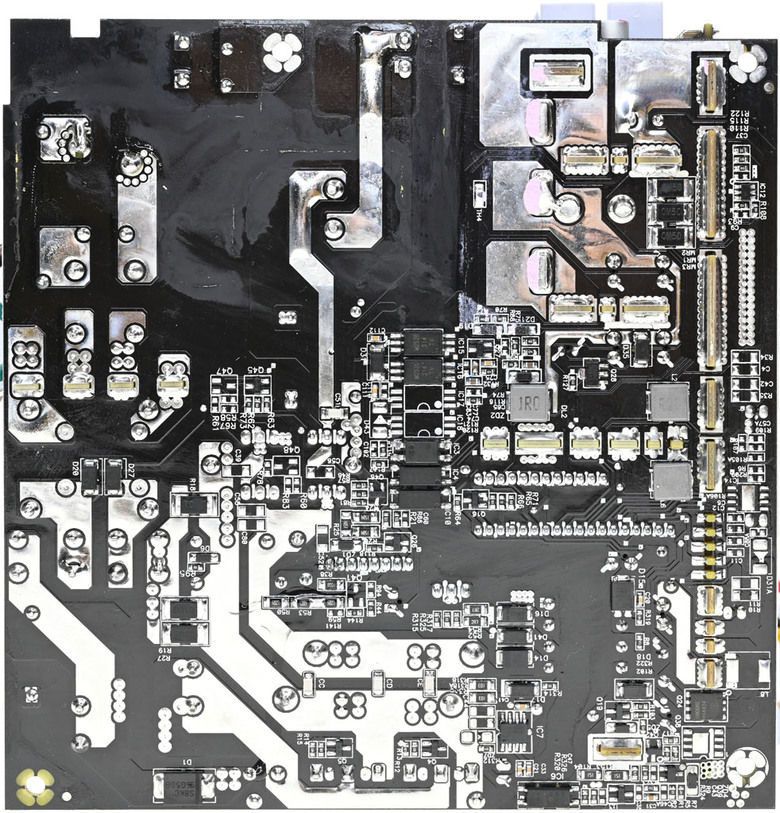 點我看大圖 LIAN LI RS1200G可旋轉交流輸入插座金牌全模組電源開箱