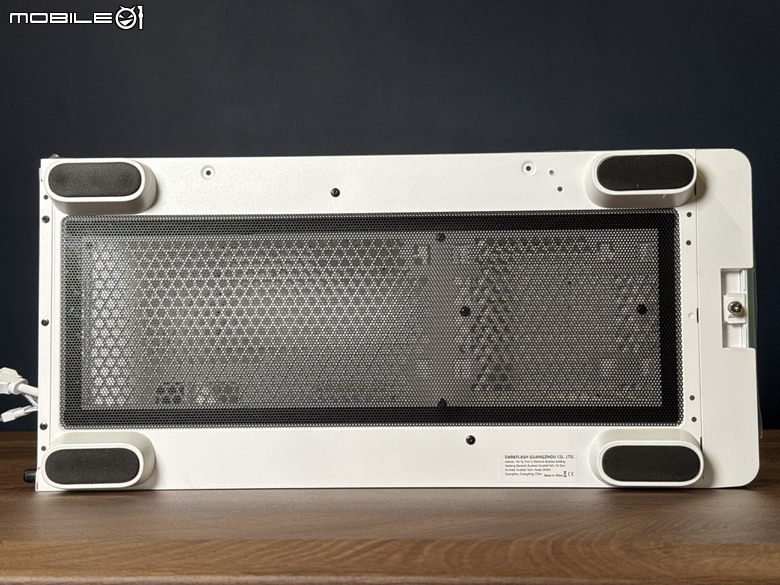 拉高又收窄！大飛 DS900G 單片曲面玻璃海景機殼