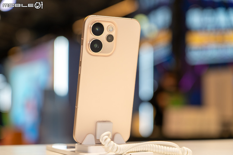 OPPO「科技潮玩所」三創限時登場,體驗拿好禮再抽 Reno15 Pro Max!