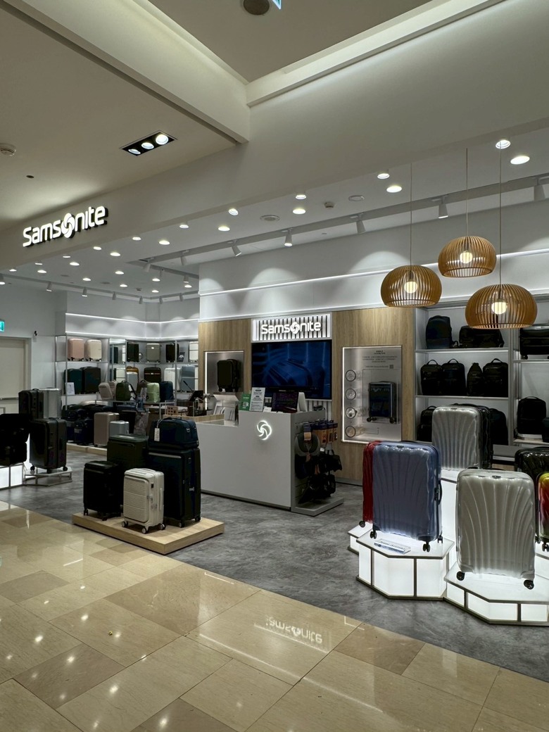 【開箱】 Samsonite C-LITE 28吋_新光信義A8購入