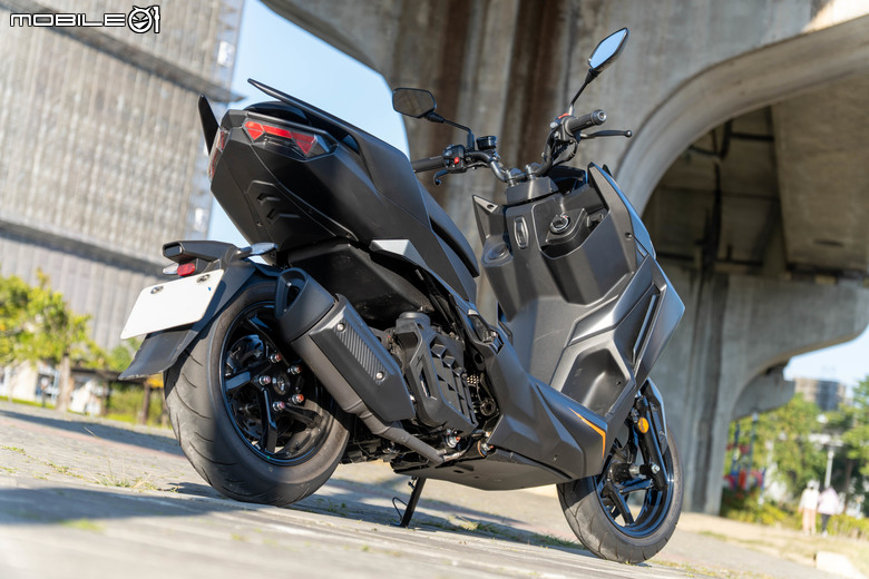 點我看大圖 SYM DRGBT 電推二代龍道路試駕|我獨自升級