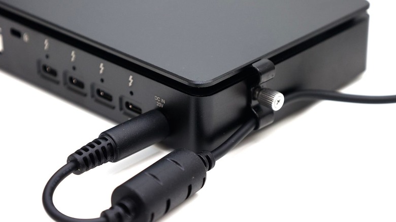 點我看大圖 OWC 經典設計下,從需求出發,內建三個網路的 Thunderbolt 5 Dual 10GbE Network Dock