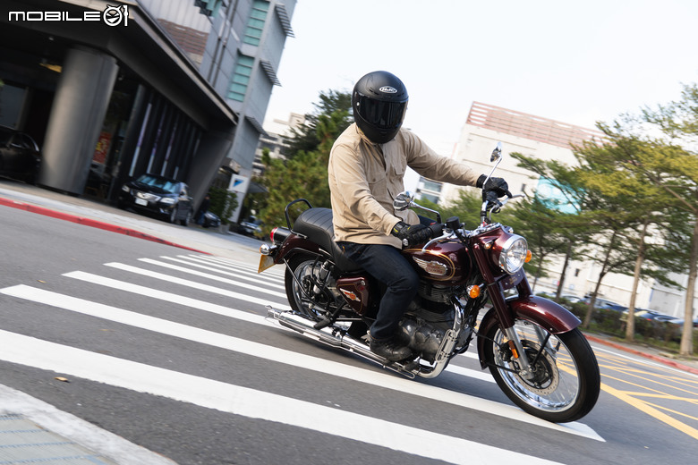 Royal Enfield Bullet 350試駕報告｜來自印度的超時空浪漫