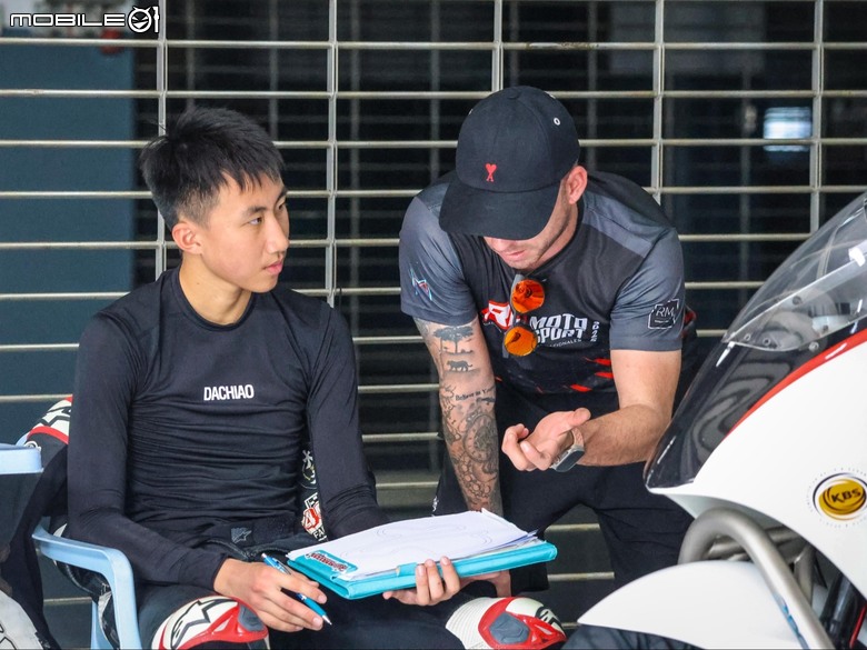 自費移地訓練！小車手黃品紘馬來西亞高強度集訓備戰2026！