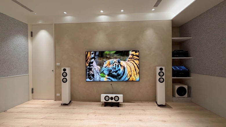 【 案例分享】 ELAC Carina系列 5.1.2 聲道 X 卡拉OK 視聽空間