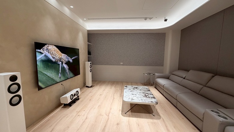 【 案例分享】 ELAC Carina系列 5.1.2 聲道 X 卡拉OK 視聽空間