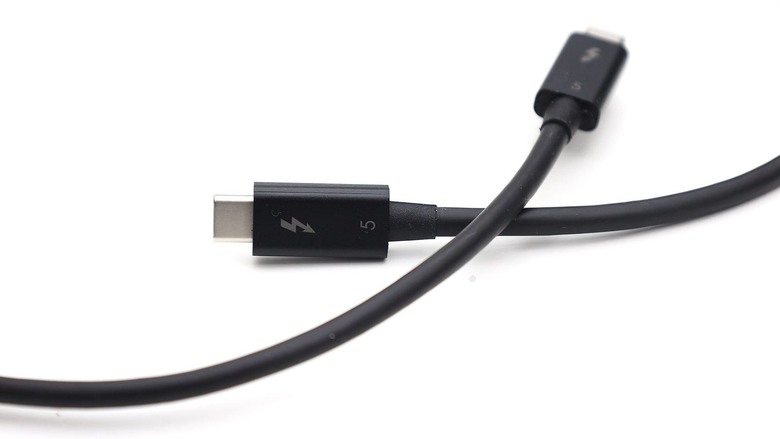 點我看大圖 OWC 經典設計下,從需求出發,內建三個網路的 Thunderbolt 5 Dual 10GbE Network Dock