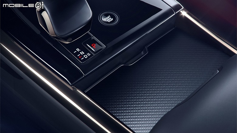 【國內新訊】售價730萬元起、首波預購免費升級38.1萬元碳纖維陶瓷矩陣煞車系統，Range Rover Sport SV Carbon正式啟動預售！