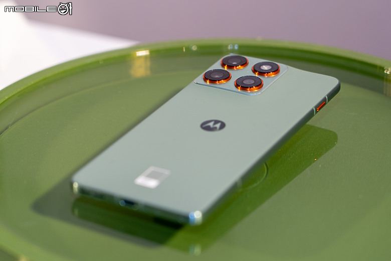 5.99mm 纖薄機身還有 PANTONE 色!motorola edge 70 新機正式登台