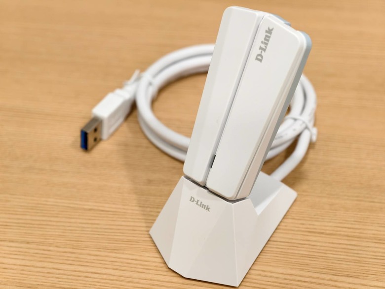 支援完整三頻段，兼具美感與效能的Wi-Fi 7無線網路卡D-Link AE65U開箱試用