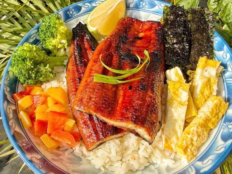 傳承四代工藝,烏魚子鮮甜回甘,蒲燒鰻肉質細緻、軟嫩