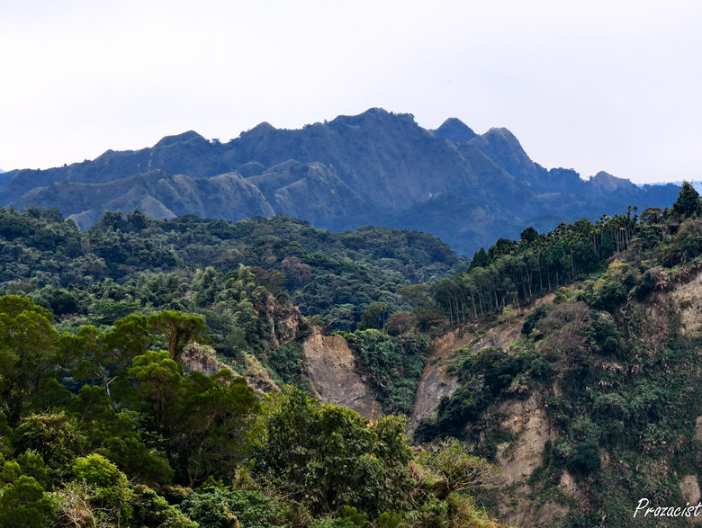 高鐵烏日站&rarr;赤崁頂&rarr;橋聳雲天&rarr;雙龍隧道群&rarr;鳥嘴潭&rarr;中興新村&rarr;芬園寶藏寺&rarr;烏日站｜中彰投一日遊