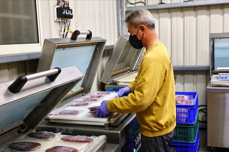 傳承四代工藝,烏魚子鮮甜回甘,蒲燒鰻肉質細緻、軟嫩