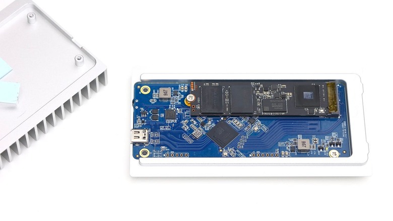 DIY Thunderbolt 5 Portable SSD: OWC Express 1M2 80G & XPG S70 Blade 4TB