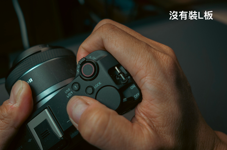 點我看大圖 小周邊大方便|SmallRig Canon R50V L板+ Ulanzi Uka背包快掛套件 UKA07 簡易開箱