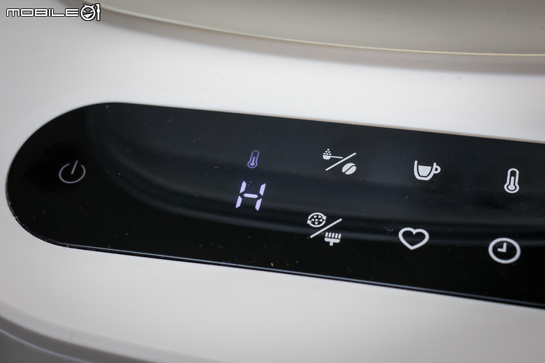 飛利浦 Philips HD7997手沖冷萃美式咖啡機試用體驗｜手沖咖啡技術加持、隨時來杯黃金比例香濃咖啡！