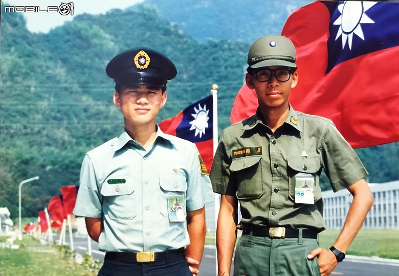 點我看大圖 唐陶向95旅、經理幹訓班、金六結的長官同袍及神算洩天童致敬!