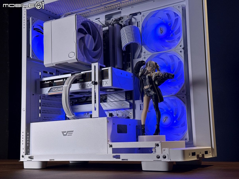 拉高又收窄！大飛 DS900G 單片曲面玻璃海景機殼