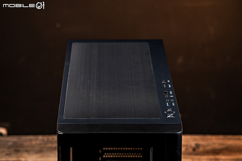 點我看大圖 全景新感受來臨˙,單片曲面玻璃 darkFlash DS900G 開箱