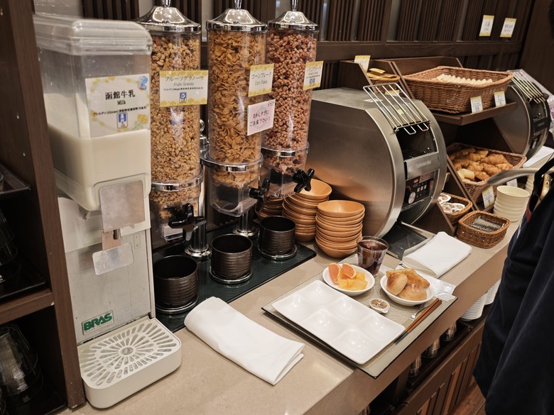 【小惡魔驫到成功】 我們家的五天四夜年前日本行 Day2 東京灣LA VISTA 酒店 / 豐洲市場 / LAVIEW列車 / 小江戶川越 & 菓子屋橫町 / 舊輕井澤銀座CHURCH STREET