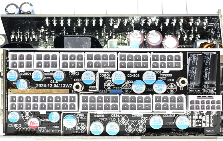 點我看大圖 Fractal Design Ion 3 Gold 1000W金牌全模組電源開箱