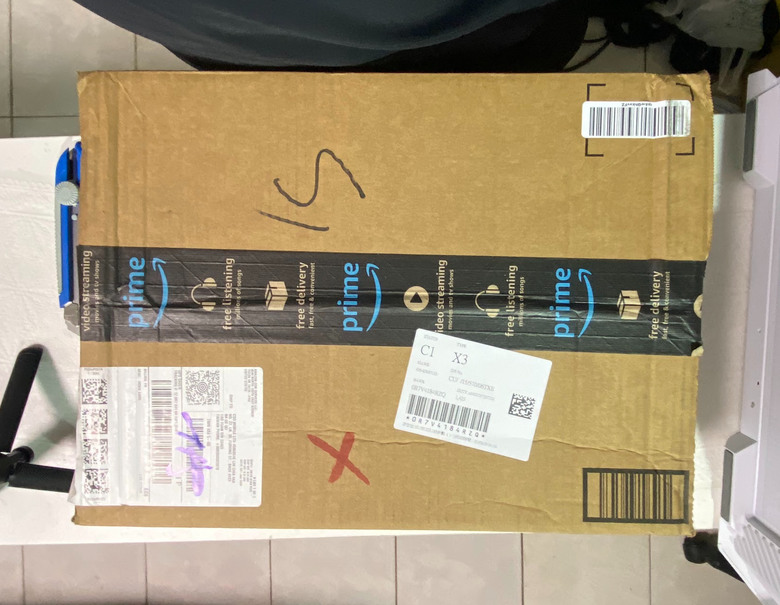 美亞啟動!最後一張3萬的ASUS 5070 Ti 白色卡開箱實測，4K跑分7,865與131FPS，噪音40.9分貝。