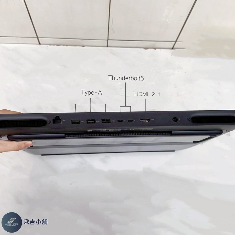 開箱&分享 Dell 戴爾 2025「Alienware Area 51」電競筆電 🖥️(全實拍及開箱影片)
