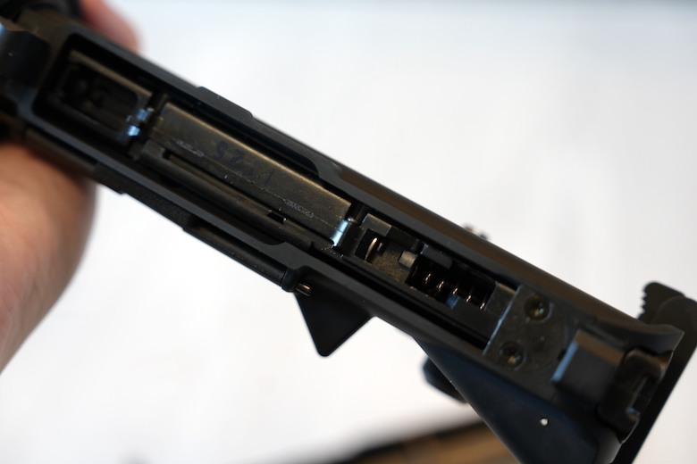 Tokyo Marui EVOLT M4A1 入手開箱! 挑戰 GBBR 的仿真尺寸,電槍科技的全新篇章