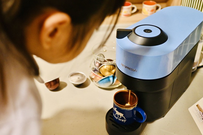 再忙，也要跟自己喝杯咖啡 — Nespresso VERTUO POP 與我的家庭咖啡時光