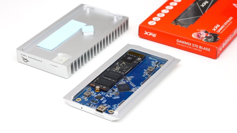 DIY Thunderbolt 5 Portable SSD: OWC Express 1M2 80G & XPG S70 Blade 4TB