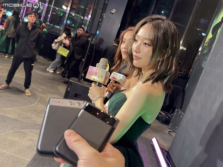 Plaud Note Pro 體驗報告|顯示螢幕、四麥克風再次升級的 AI 筆記好物