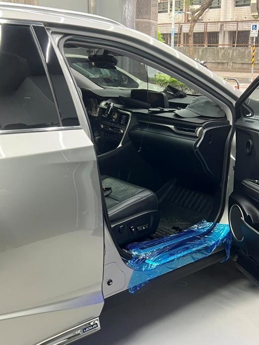 下雨天開老 RX 像在盲開？分享電子後視鏡安裝過程與心得