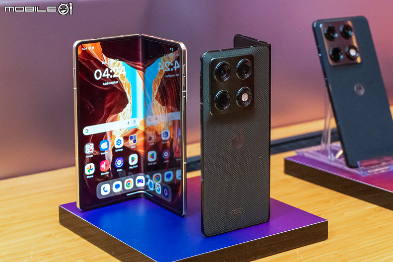【CES2026】motorola 揭品牌首款「大摺」razr Fold，支援手寫筆對標三星！