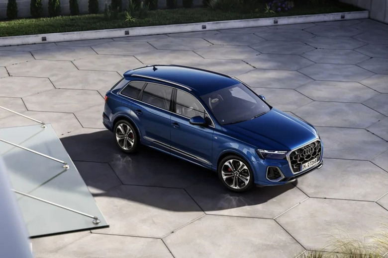 旗艦休旅最後拼圖?Audi Q9正三排座旗艦蓄勢待發,劍指GLS、X7有譜?