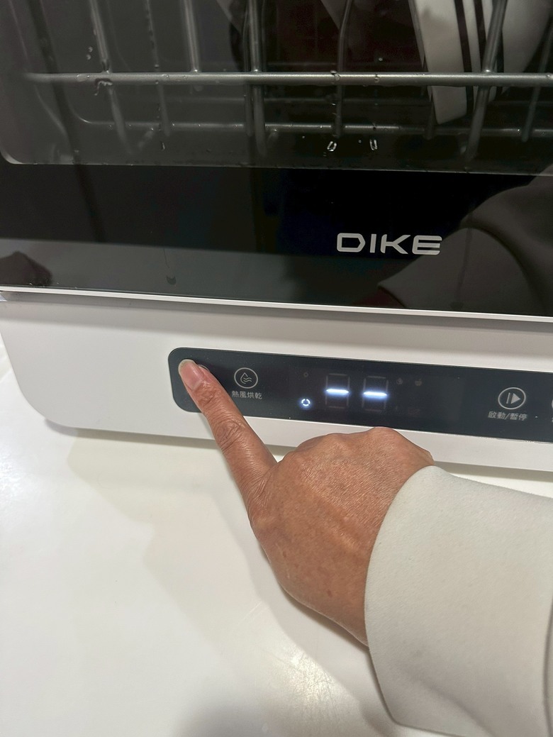 冬天最討厭洗東西的了…… (DIKE洗碗機使用心得)