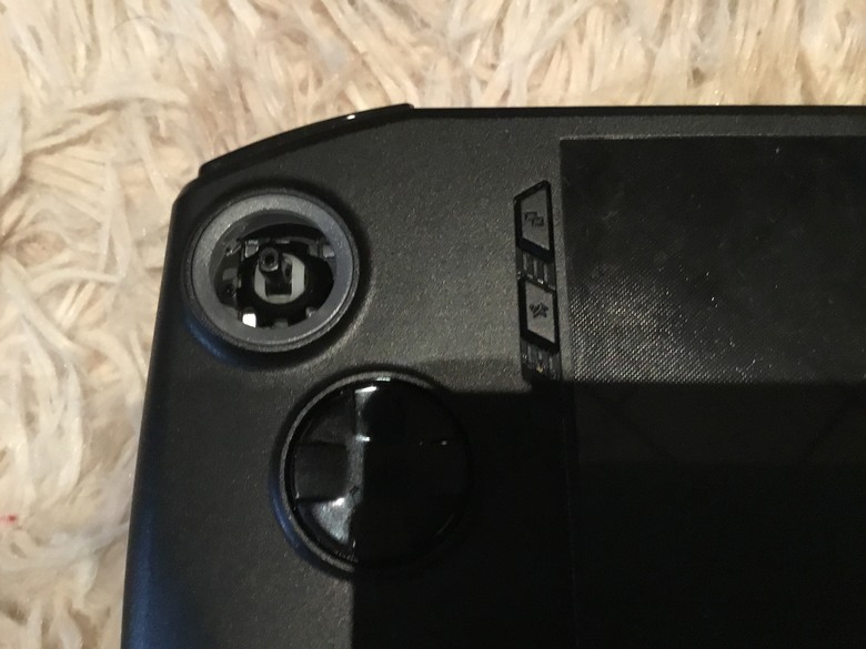 MSI CLAW A1M 搖桿頭脫落!